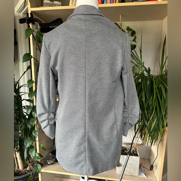XS grey Dynamite blazer - Picture 2 of 7